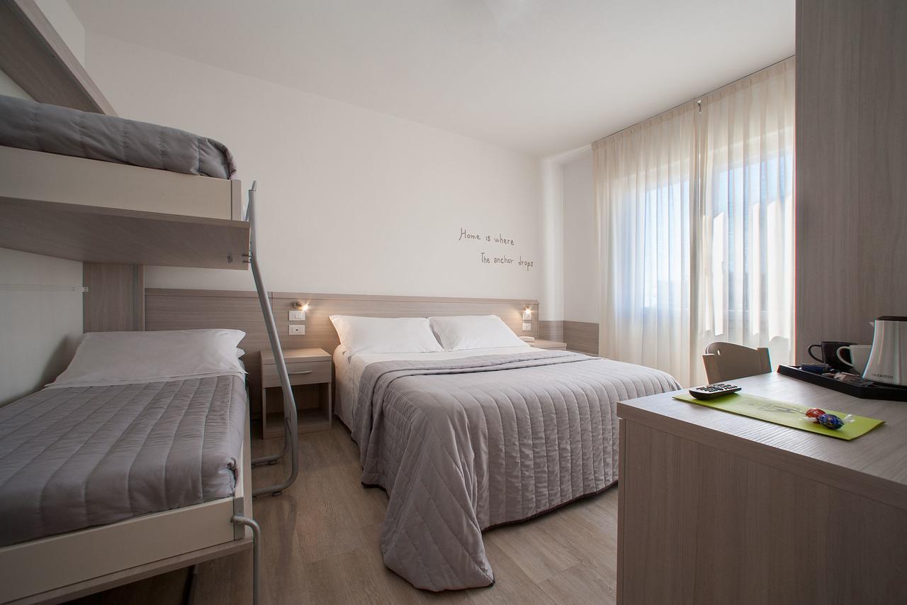 Hotel Anny Лидо-ди-Езоло Экстерьер фото