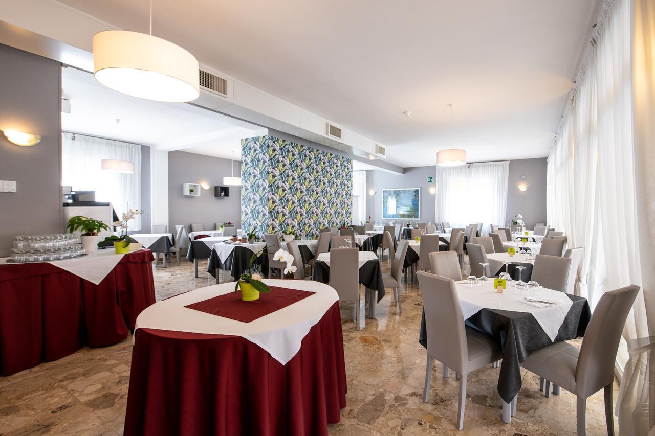 Hotel Anny Лидо-ди-Езоло Экстерьер фото